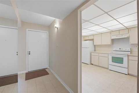 Condo in Altamonte Springs, Florida, 2 bedrooms  № 2092066 - photo 4