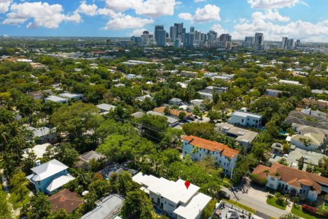 Casa en venta en Fort Lauderdale, Florida, 5 dormitorios, 365.29 m2 № 1100288 - foto 1