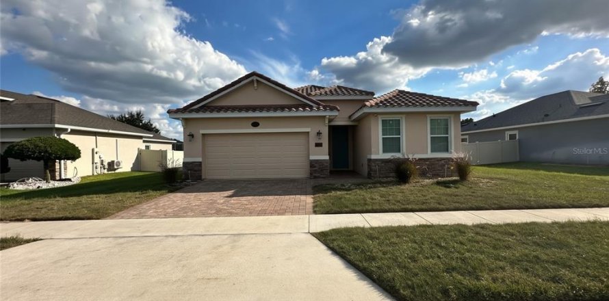Villa ou maison à Howey-in-the-Hills, Floride 3 chambres, 147.53 m2 № 2398830