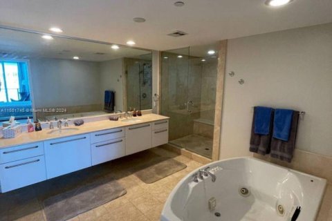 Condominio en alquiler en Hollywood, Florida, 2 dormitorios, 161 m2 № 1976189 - foto 27