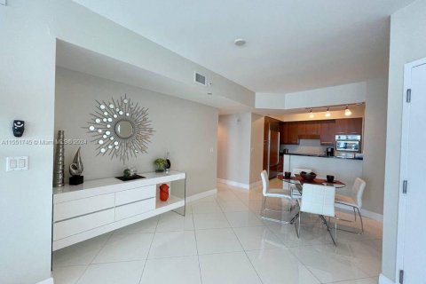 Condominio en alquiler en Hollywood, Florida, 2 dormitorios, 161 m2 № 1976189 - foto 7