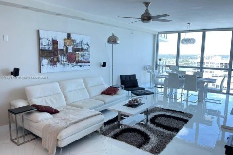Condominio en alquiler en Hollywood, Florida, 2 dormitorios, 161 m2 № 1976189 - foto 9