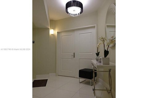 Condominio en alquiler en Hollywood, Florida, 2 dormitorios, 161 m2 № 1976189 - foto 30