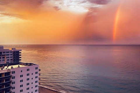 Condominio en alquiler en Hollywood, Florida, 2 dormitorios, 161 m2 № 1976189 - foto 19