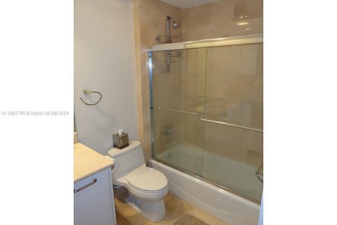 Condominio en alquiler en Hollywood, Florida, 2 dormitorios, 161 m2 № 1976189 - foto 25