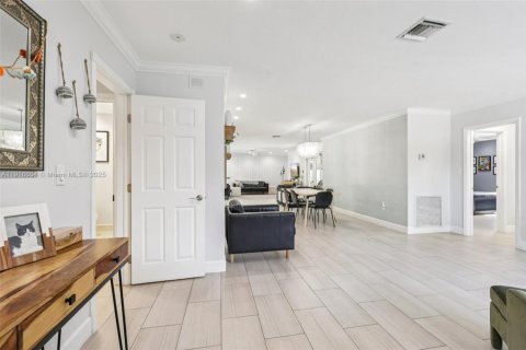 Villa ou maison à vendre à Fort Lauderdale, Floride: 4 chambres, 207.17 m2 № 1974063 - photo 9