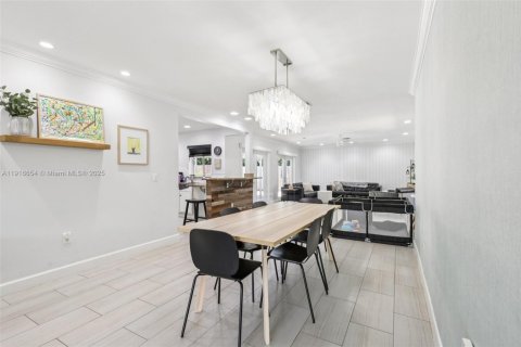 Villa ou maison à vendre à Fort Lauderdale, Floride: 4 chambres, 207.17 m2 № 1974063 - photo 13