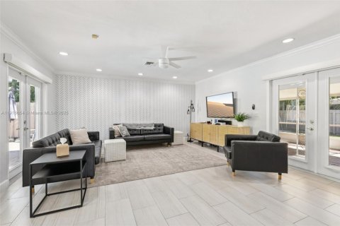 Villa ou maison à vendre à Fort Lauderdale, Floride: 4 chambres, 207.17 m2 № 1974063 - photo 5