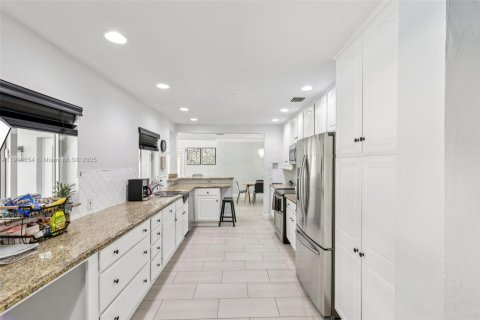 Villa ou maison à vendre à Fort Lauderdale, Floride: 4 chambres, 207.17 m2 № 1974063 - photo 28