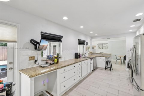 Villa ou maison à vendre à Fort Lauderdale, Floride: 4 chambres, 207.17 m2 № 1974063 - photo 30