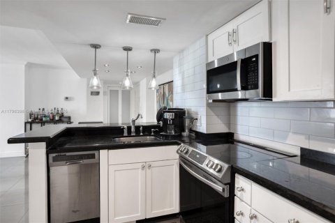 Condominio en venta en Miami, Florida, 2 dormitorios, 91.51 m2 № 1712809 - foto 15