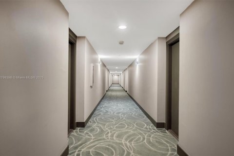 Condominio en venta en Miami, Florida, 2 dormitorios, 91.51 m2 № 1712809 - foto 6