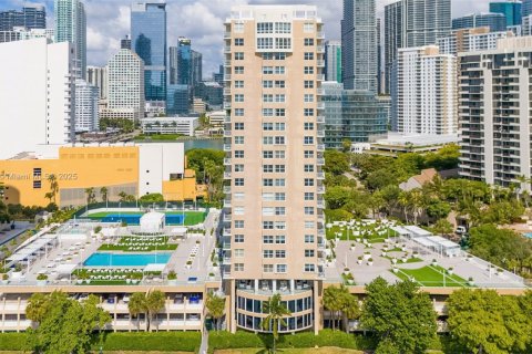Condominio en venta en Miami, Florida, 2 dormitorios, 91.51 m2 № 1712809 - foto 3