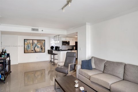 Condominio en venta en Miami, Florida, 2 dormitorios, 91.51 m2 № 1712809 - foto 17