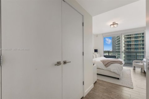 Condominio en alquiler en Miami, Florida, 2 dormitorios, 105.35 m2 № 2058855 - foto 15