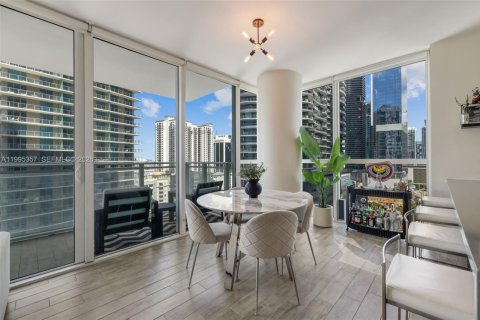 Condominio en alquiler en Miami, Florida, 2 dormitorios, 105.35 m2 № 2058855 - foto 9