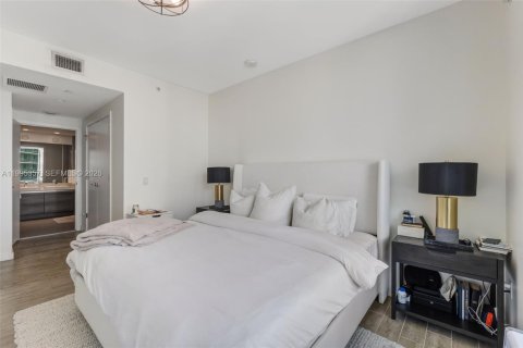 Condominio en alquiler en Miami, Florida, 2 dormitorios, 105.35 m2 № 2058855 - foto 17