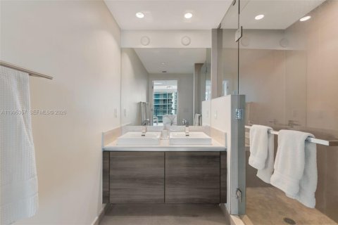 Condominio en alquiler en Miami, Florida, 2 dormitorios, 105.35 m2 № 2058855 - foto 18