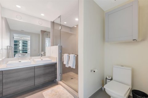 Condominio en alquiler en Miami, Florida, 2 dormitorios, 105.35 m2 № 2058855 - foto 19