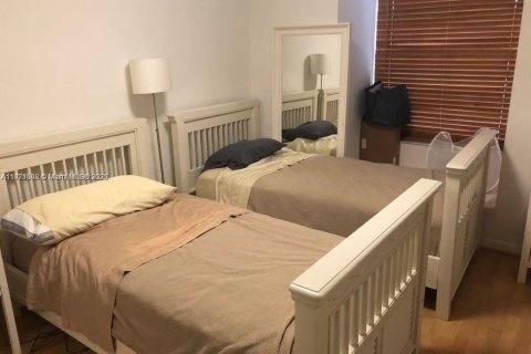 Casa en alquiler en Doral, Florida, 3 dormitorios, 210.98 m2 № 1975385 - foto 14