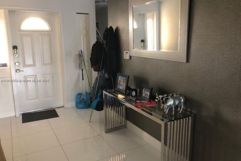 Casa en alquiler en Doral, Florida, 3 dormitorios, 210.98 m2 № 1975385 - foto 26