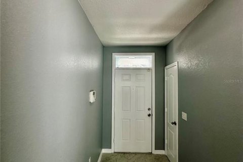 Villa ou maison à louer à Winter Haven, Floride: 3 chambres, 170.75 m2 № 2426915 - photo 2