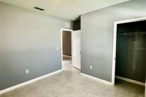 Villa ou maison à louer à Winter Haven, Floride: 3 chambres, 170.75 m2 № 2426915 - photo 8
