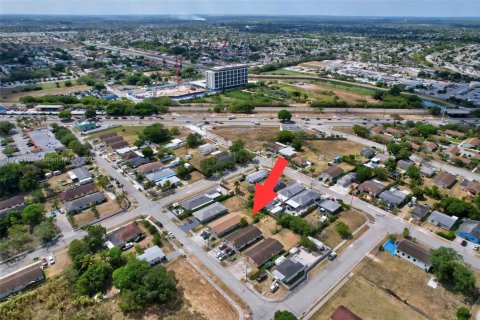 Commercial property in Miami, Florida 156.08 sq.m. № 1867226 - photo 22