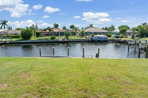 Terrain à vendre à Punta Gorda, Floride № 2310845 - photo 4