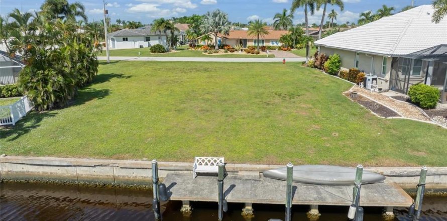 Terrain à Punta Gorda, Floride № 2310845