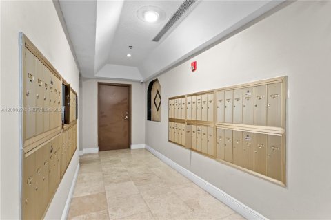 Copropriété à vendre à Miami, Floride: 2 chambres, 95.69 m2 № 2065287 - photo 27