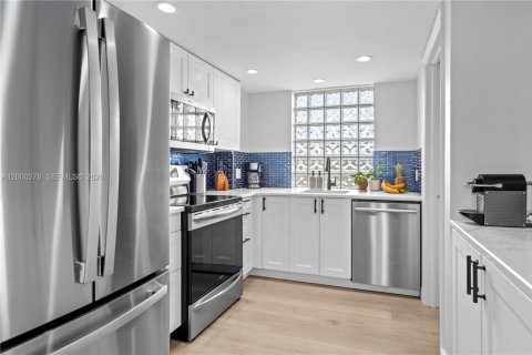 Copropriété à vendre à Miami, Floride: 2 chambres, 95.69 m2 № 2065287 - photo 10