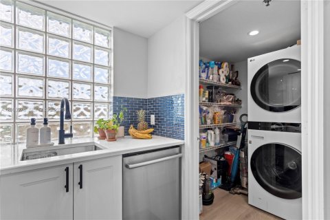 Copropriété à vendre à Miami, Floride: 2 chambres, 95.69 m2 № 2065287 - photo 14