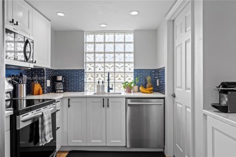 Copropriété à vendre à Miami, Floride: 2 chambres, 95.69 m2 № 2065287 - photo 11