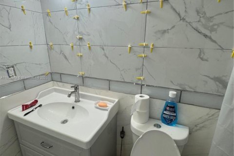 Condo in Miami, Florida, 3 bedrooms № 1897234 - photo 7