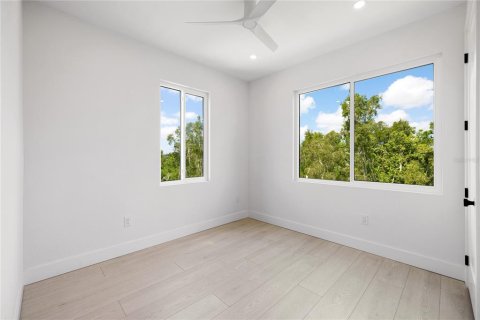 Adosado en venta en Saint Petersburg, Florida, 3 dormitorios, 168.52 m2 № 1868871 - foto 16
