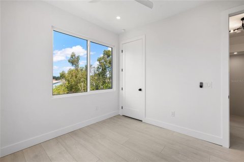 Adosado en venta en Saint Petersburg, Florida, 3 dormitorios, 168.52 m2 № 1868871 - foto 17