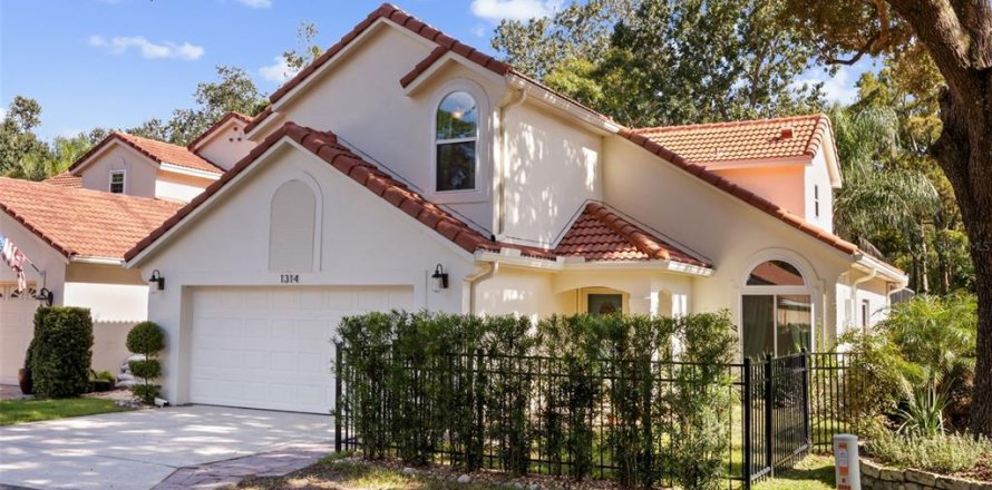 Villa ou maison à Winter Springs, Floride 3 chambres, 186.18 m2 № 2429484