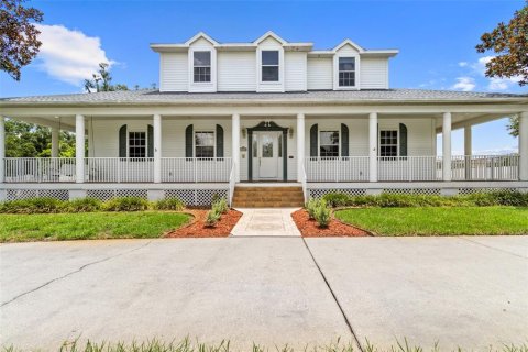 House in Lutz, Florida 3 bedrooms, 333.05 sq.m. № 1877387 - photo 1