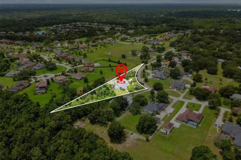 House in Lutz, Florida 3 bedrooms, 333.05 sq.m. № 1877387 - photo 11