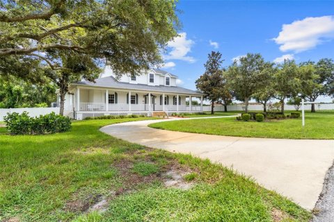 House in Lutz, Florida 3 bedrooms, 333.05 sq.m. № 1877387 - photo 4