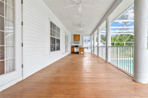 House in Lutz, Florida 3 bedrooms, 333.05 sq.m. № 1877387 - photo 17