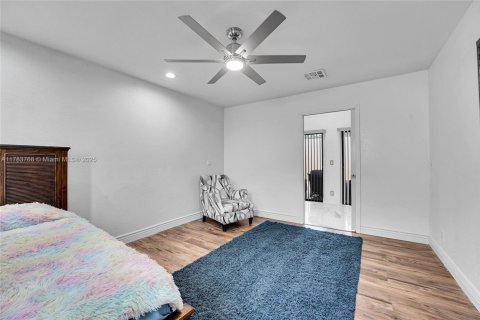 Casa en venta en Lake Worth, Florida, 3 dormitorios, 246.38 m2 № 1961533 - foto 21