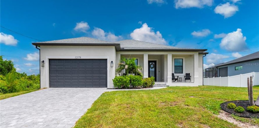 Villa ou maison à Port Charlotte, Floride 3 chambres, 173.17 m2 № 2350390