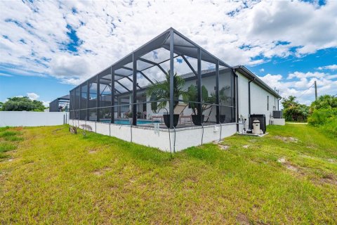 Villa ou maison à vendre à Port Charlotte, Floride: 3 chambres, 173.17 m2 № 2350390 - photo 30