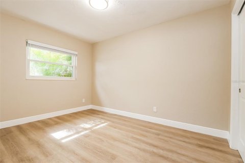 Villa ou maison à vendre à Seminole, Floride: 3 chambres, 148.27 m2 № 2330341 - photo 14