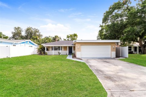 Villa ou maison à Seminole, Floride 3 chambres, 148.27 m2 № 2330341