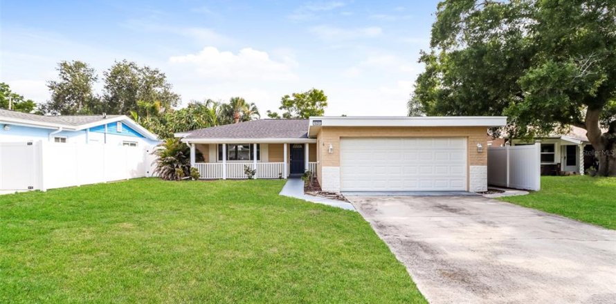 Villa ou maison à Seminole, Floride 3 chambres, 148.27 m2 № 2330341