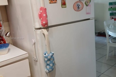 Снять в аренду квартиру в Хайалиа, Флорида 2 спальни, 71.53м2, № 2005509 - фото 2