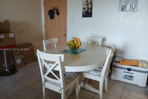 Квартира в Хайалиа, Флорида 2 спальни, 71.53м2 № 2005509